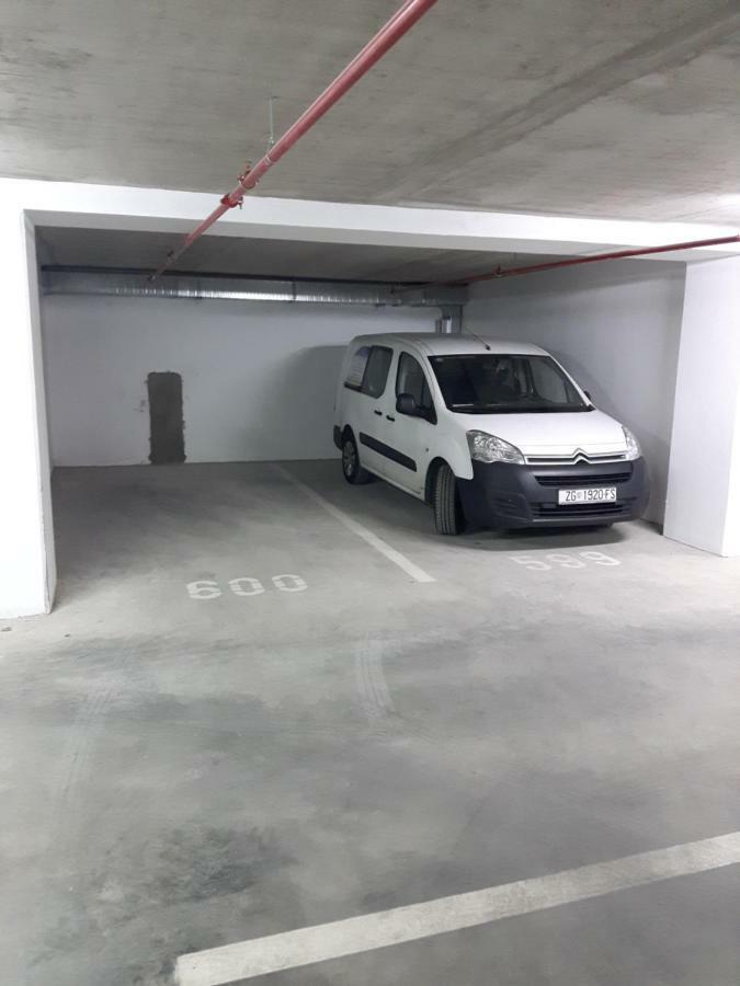 Apartments Abelija Загреб Екстериор снимка